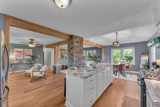 550 NW 58th St, Topeka, KS 66617