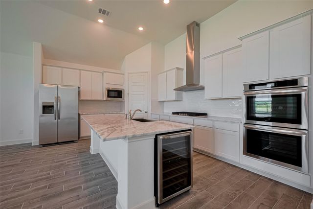 13616 Ballast Green Drive, Texas City, TX 77568