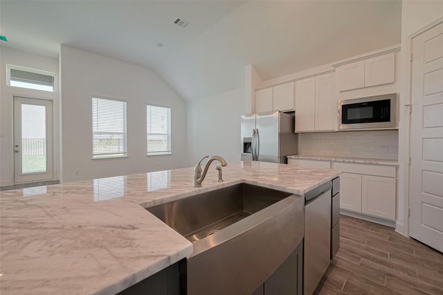 13616 Ballast Green Drive, Texas City, TX 77568