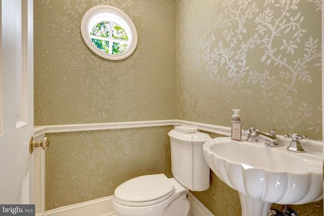 1110 BROOK VALLEY LN, Mclean, VA 22102