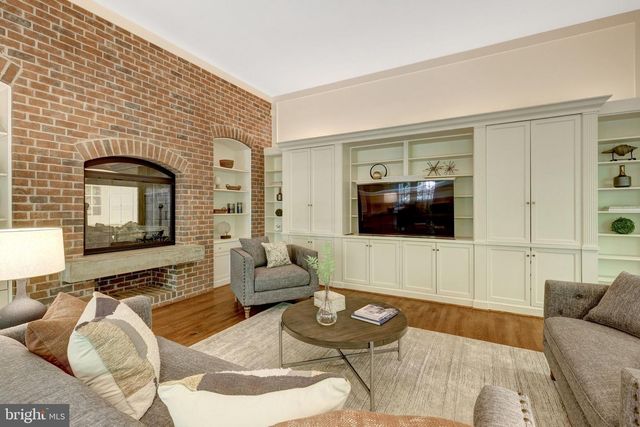 1110 BROOK VALLEY LN, Mclean, VA 22102