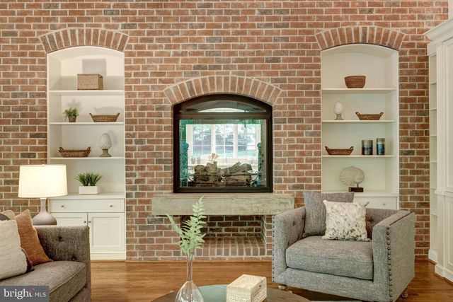 1110 BROOK VALLEY LN, Mclean, VA 22102