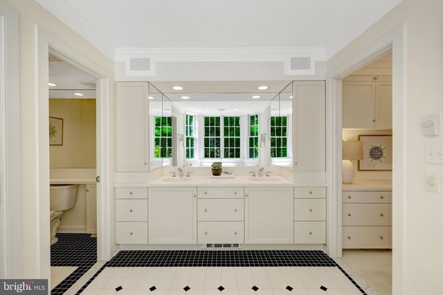 1110 BROOK VALLEY LN, Mclean, VA 22102