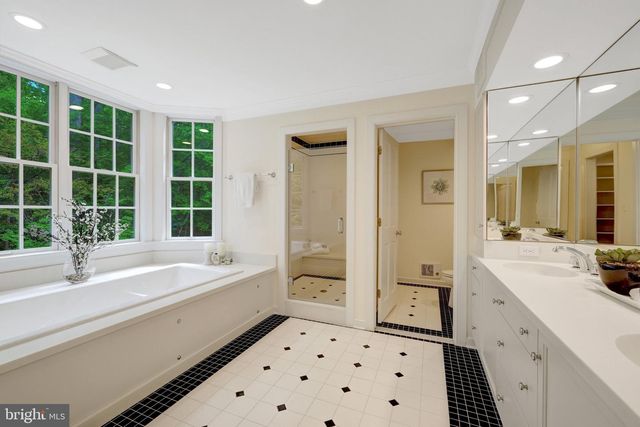 1110 BROOK VALLEY LN, Mclean, VA 22102