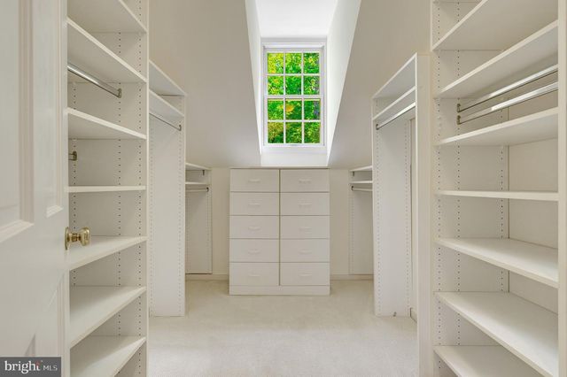 1110 BROOK VALLEY LN, Mclean, VA 22102