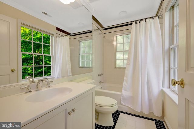 1110 BROOK VALLEY LN, Mclean, VA 22102
