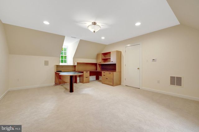 1110 BROOK VALLEY LN, Mclean, VA 22102