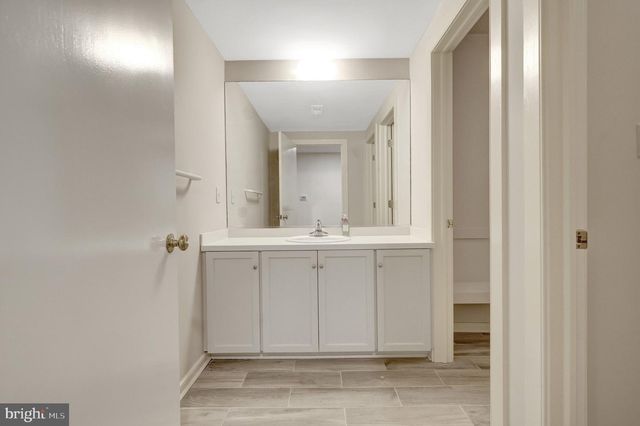 1110 BROOK VALLEY LN, Mclean, VA 22102