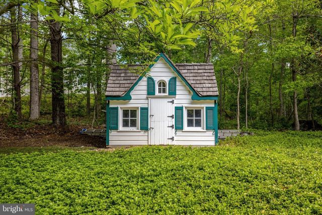 1110 BROOK VALLEY LN, Mclean, VA 22102