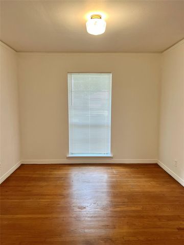 4057 Woodfox Street, Houston, TX 77025