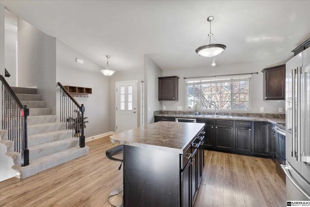 18707 Birchwood Avenue, Omaha, NE 68136