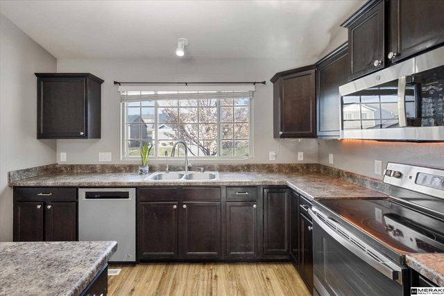 18707 Birchwood Avenue, Omaha, NE 68136