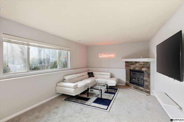 18707 Birchwood Avenue, Omaha, NE 68136