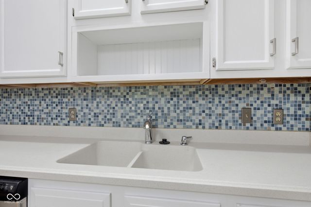 10293 Sun Gold Court, Fishers, IN 46037