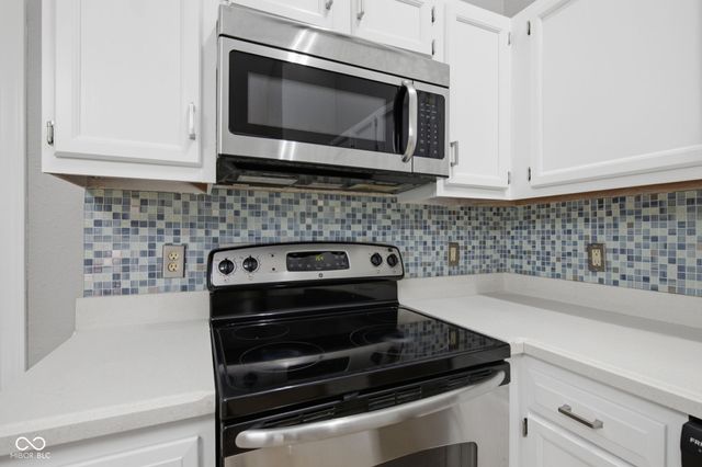 10293 Sun Gold Court, Fishers, IN 46037