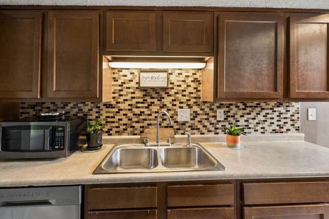 25 Sycamore Ct, Antioch, TN 37013