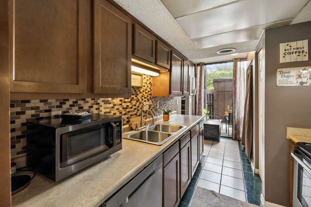 25 Sycamore Ct, Antioch, TN 37013