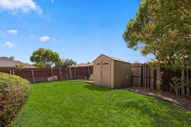 700 Summit Ridge, Lewisville, TX 75077