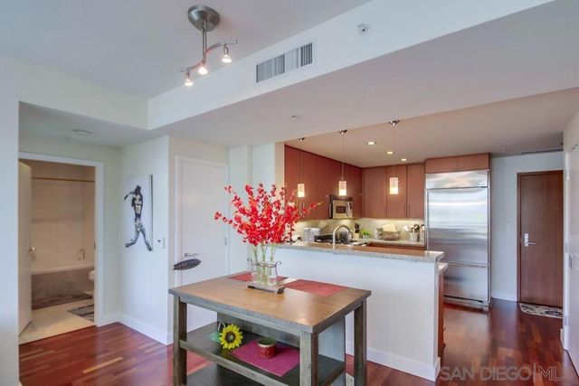 325 7th Ave 610, San Diego, CA 92101