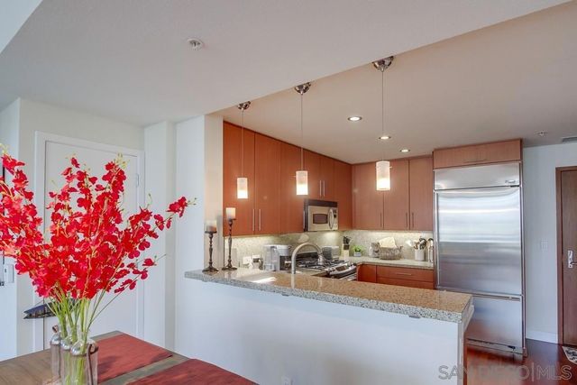 325 7th Ave 610, San Diego, CA 92101