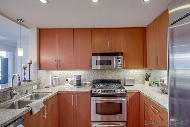 325 7th Ave 610, San Diego, CA 92101