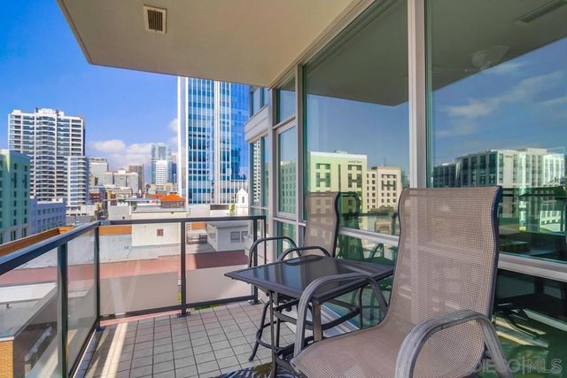 325 7th Ave 610, San Diego, CA 92101
