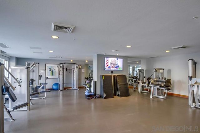 325 7th Ave 610, San Diego, CA 92101