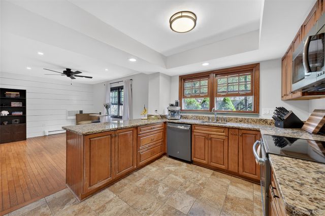 22 Thompson Drive, Washingtonville, NY 10992