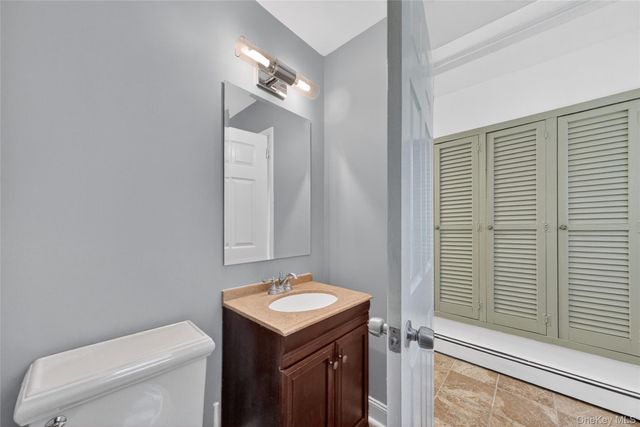 22 Thompson Drive, Washingtonville, NY 10992