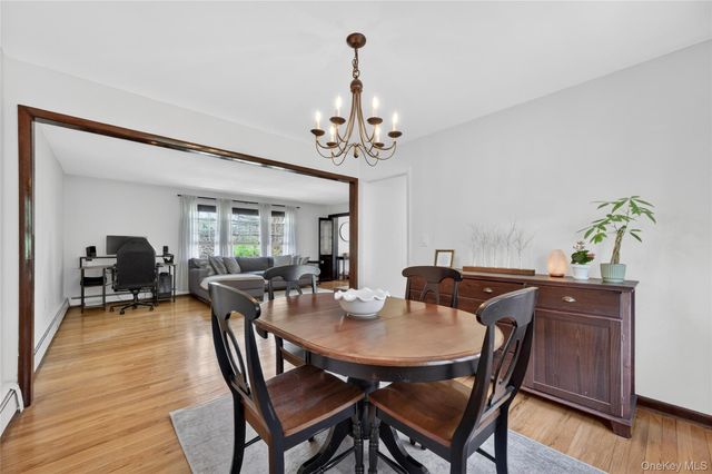 22 Thompson Drive, Washingtonville, NY 10992