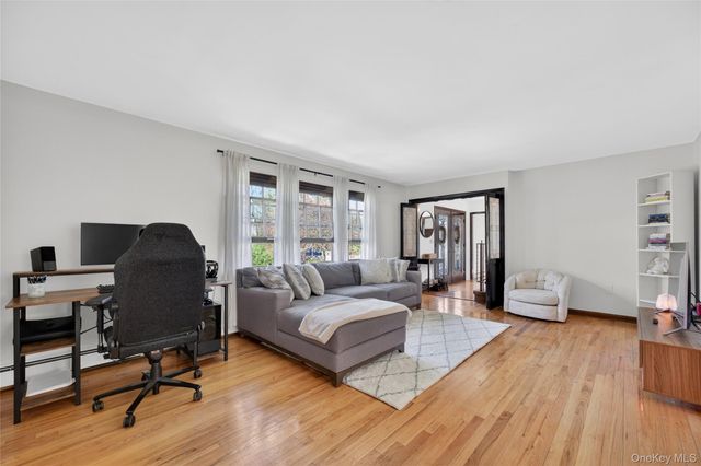 22 Thompson Drive, Washingtonville, NY 10992