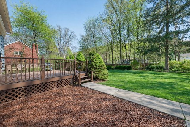 22 Thompson Drive, Washingtonville, NY 10992