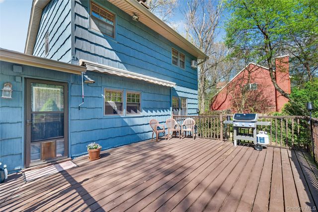 22 Thompson Drive, Washingtonville, NY 10992