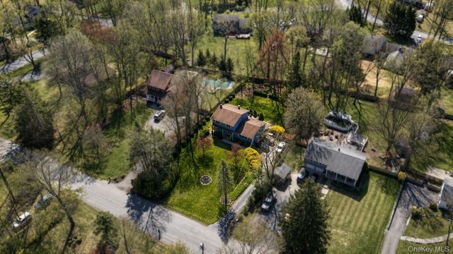 22 Thompson Drive, Washingtonville, NY 10992
