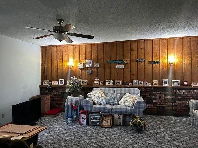 1303 E 4th Street, West Frankfort, IL 62896