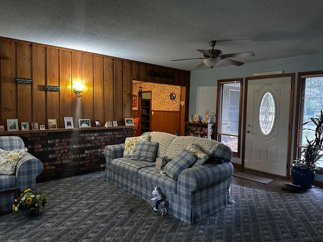 1303 E 4th Street, West Frankfort, IL 62896