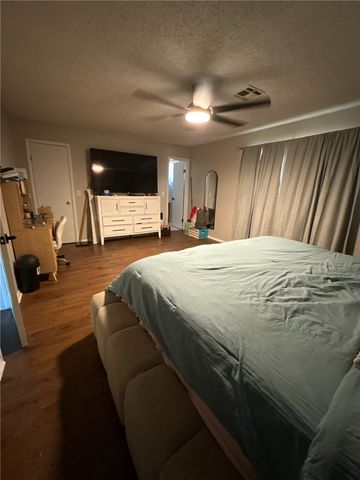 404 SW 20 Th, Bentonville, AR 72712