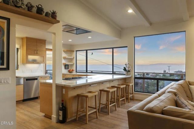 496 Lupine Way, Ventura, CA 93001