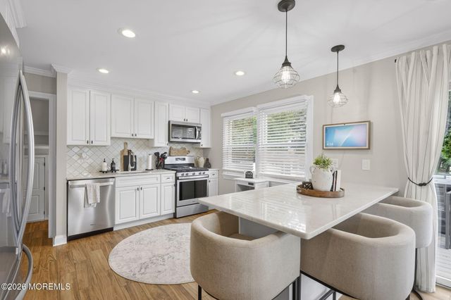 29 Alexander Avenue, Freehold, NJ 07728