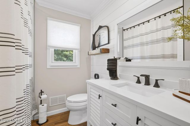 29 Alexander Avenue, Freehold, NJ 07728