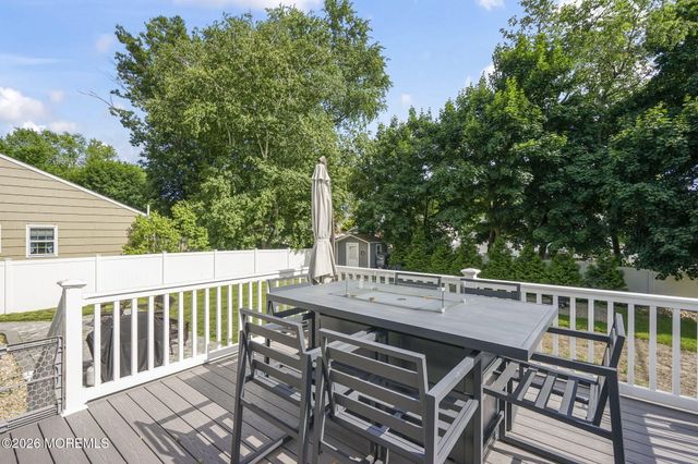 29 Alexander Avenue, Freehold, NJ 07728