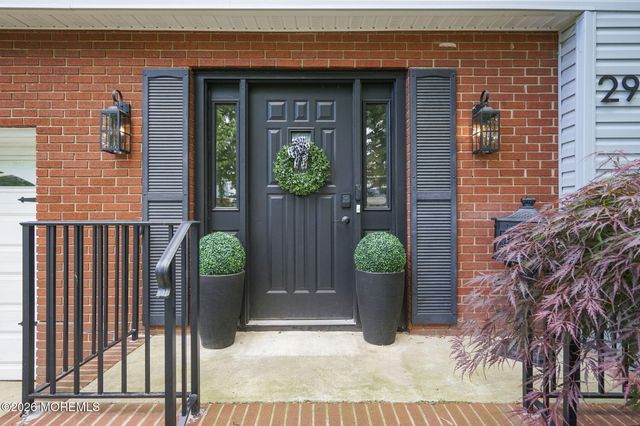 29 Alexander Avenue, Freehold, NJ 07728
