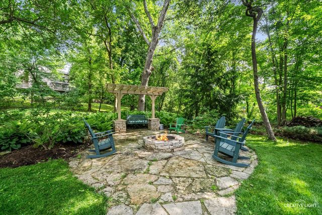 42W264 Hidden Springs Drive, St. Charles, IL 60175