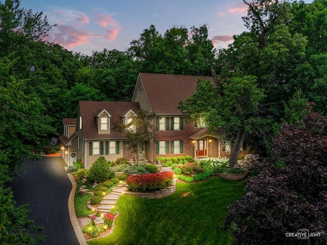 42W264 Hidden Springs Drive, St. Charles, IL 60175