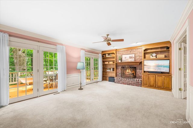 42W264 Hidden Springs Drive, St. Charles, IL 60175