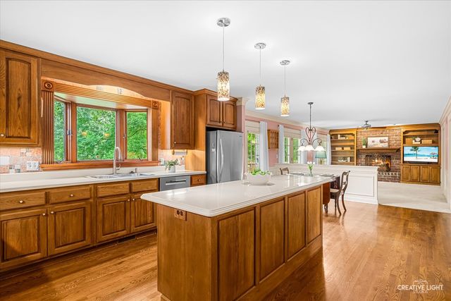 42W264 Hidden Springs Drive, St. Charles, IL 60175