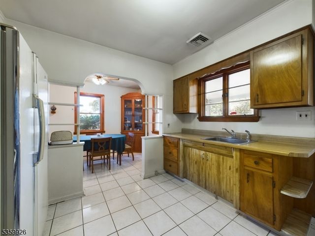 834 Amboy Ave, Edison Twp., NJ 08837