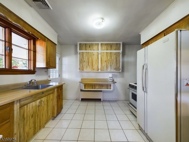 834 Amboy Ave, Edison Twp., NJ 08837