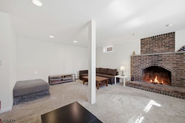 7 Summer Ln, Knowlton Twp., NJ 07832