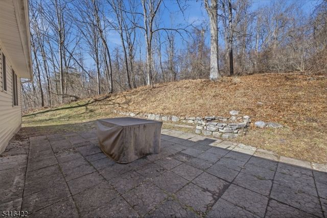 7 Summer Ln, Knowlton Twp., NJ 07832